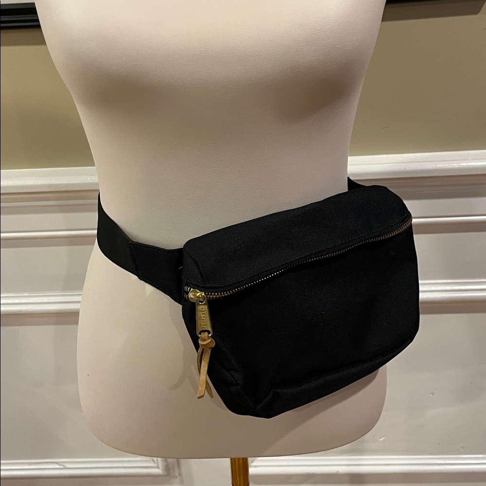 HERSCHEL SUPPLY CO. Settlement Hip Pack - Picture 7 of 13